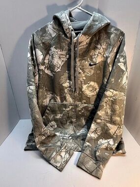 Nike Therma Fit Training Hoodie Gray White Camo Mens Small Sweatshirt DQ4836-077